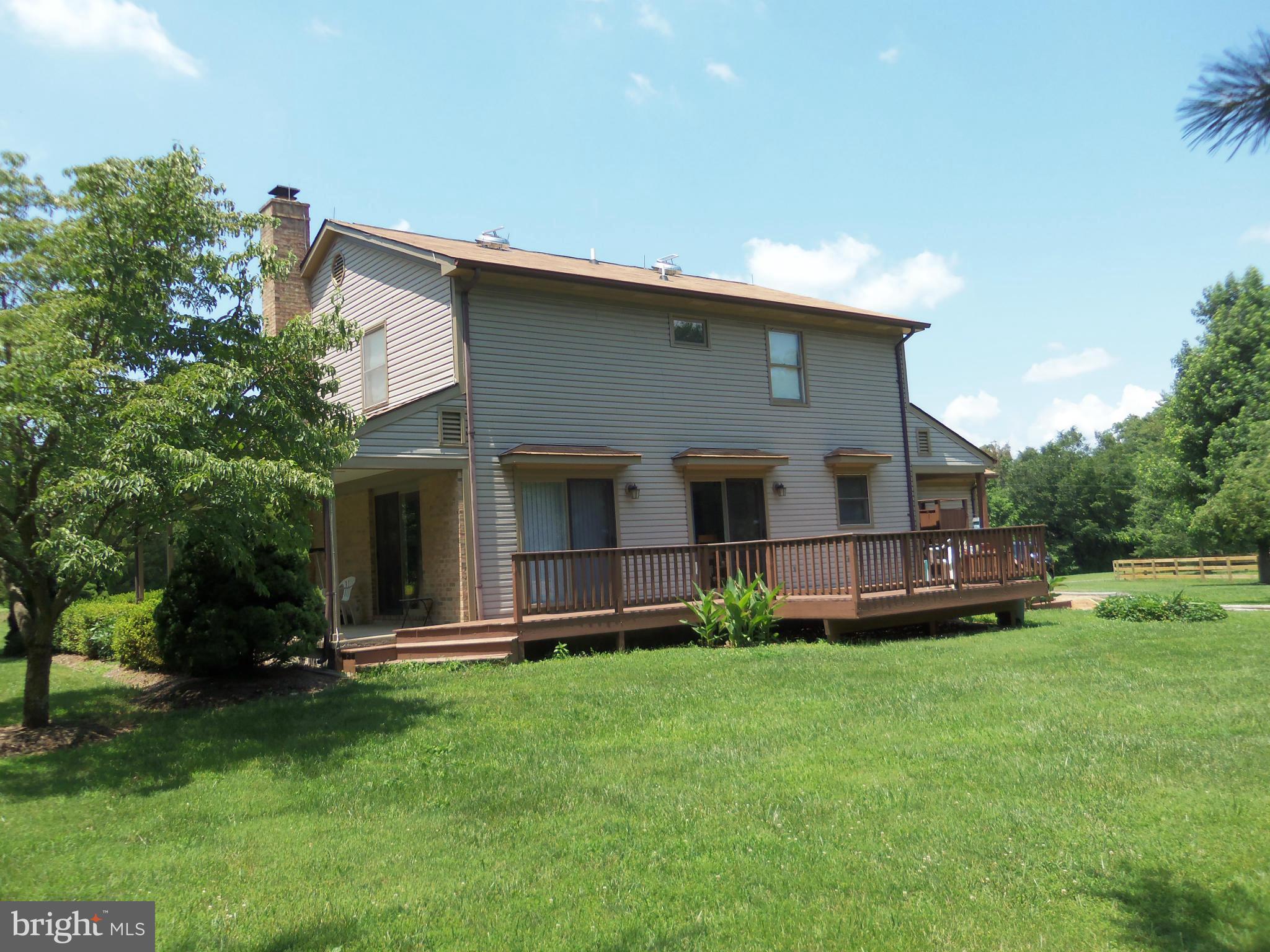 5294 Germantown Road Midland, VA 22728 - Photo 6 of 30 Exterior (Rear)
