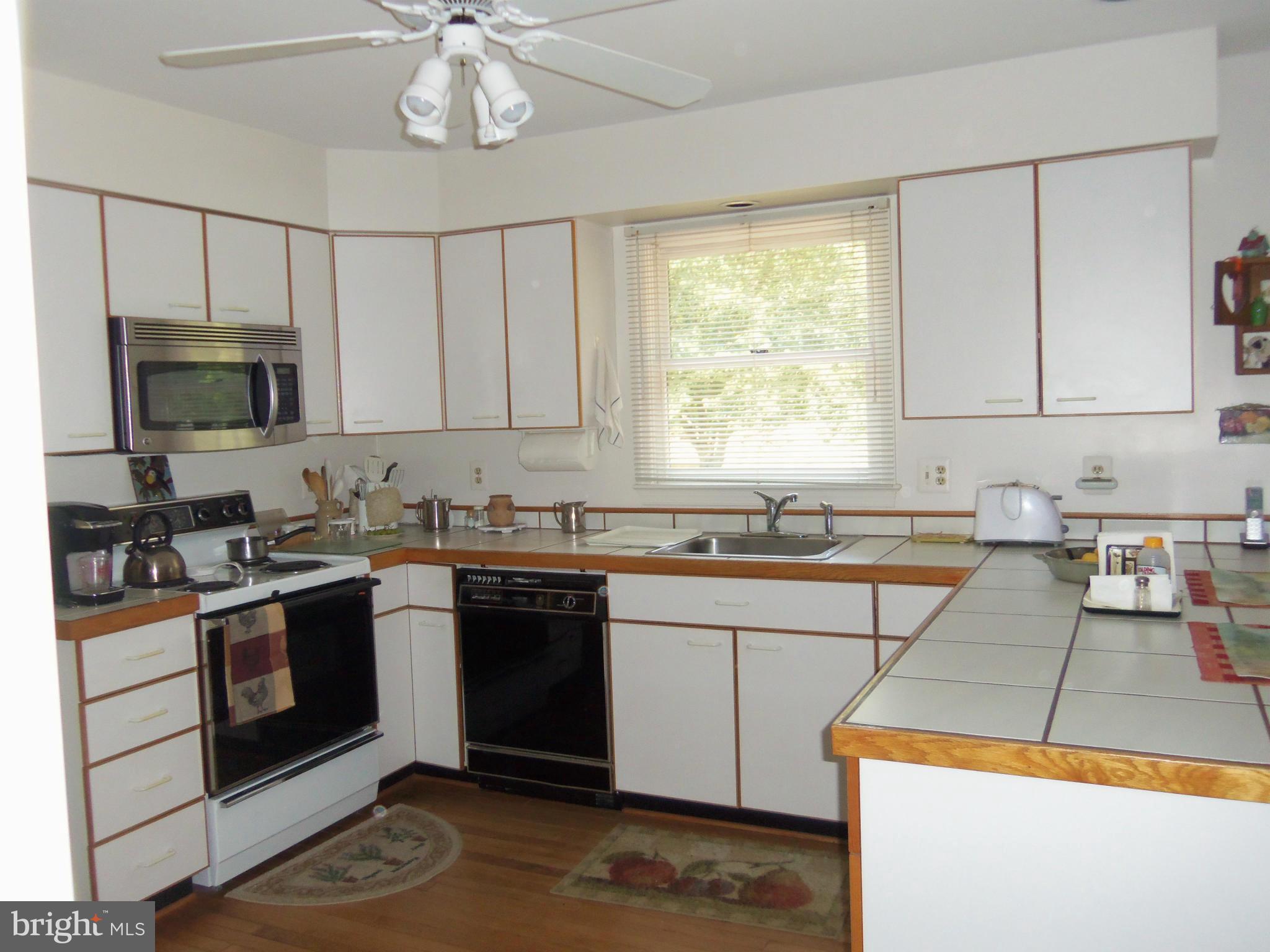 5294 Germantown Road Midland, VA 22728 - Photo 8 of 30 Kitchen