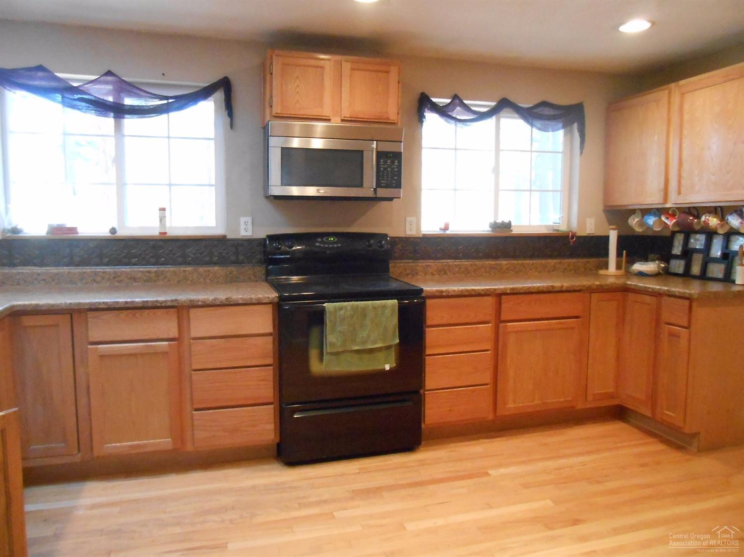 59624 Osage Road Bend, OR 97702 - Photo 7 of 22 Gallery Image 7