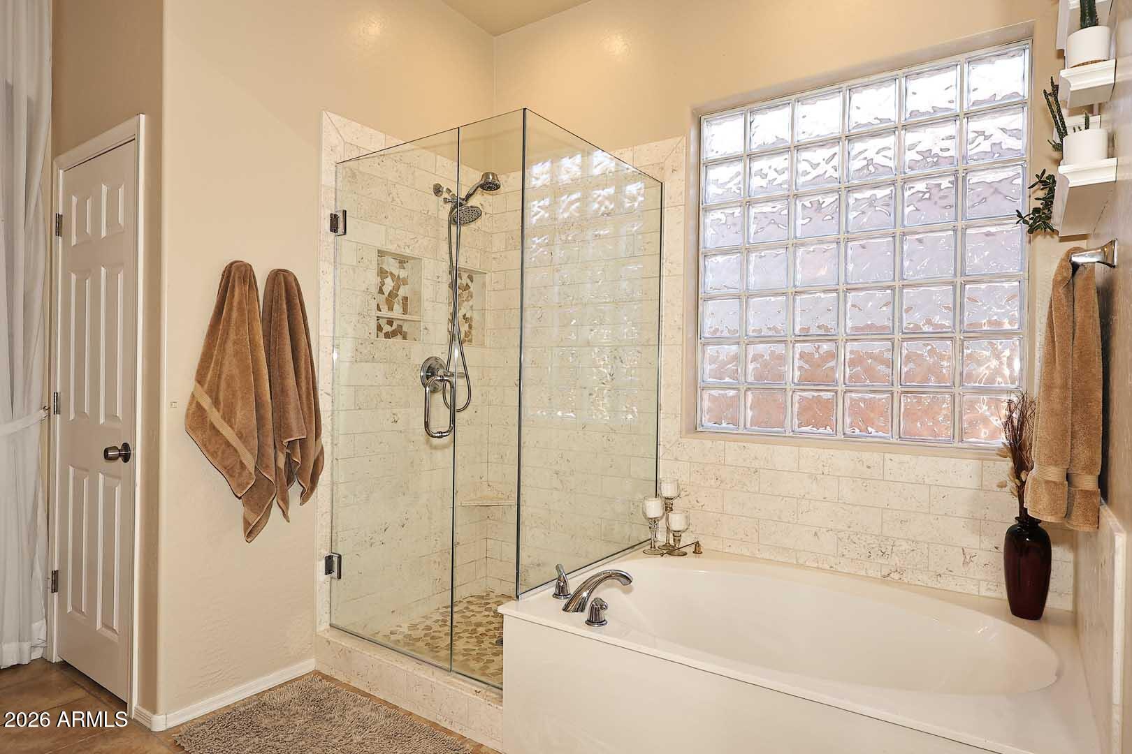 5507 West Carson Road Laveen, AZ 85339 - Photo 30 of 49 Primary Bath-Garden Tub