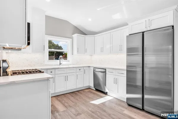 $3,950 | 715 Evans Street, Unit 2, Paramus, NJ 07652