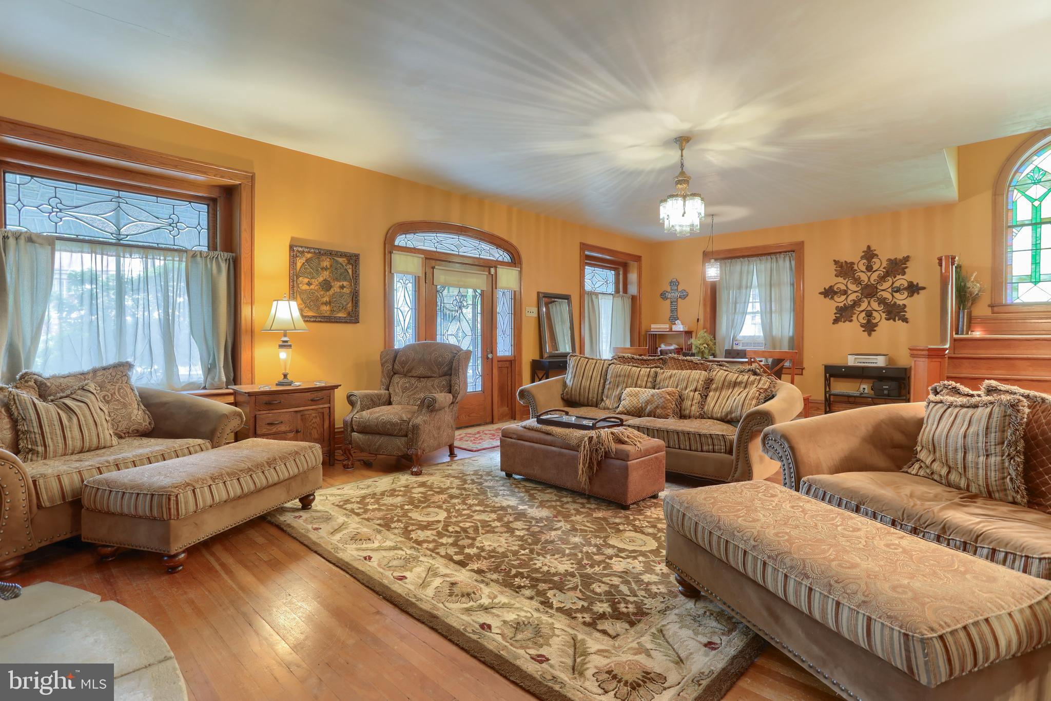 9931 Jonestown Road Grantville, PA 17028 - Photo 7 of 40 Living Room