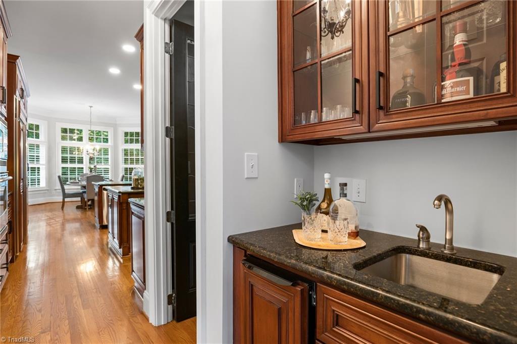 3704 Dover Park Road Greensboro, NC 27407 - Photo 10 of 50