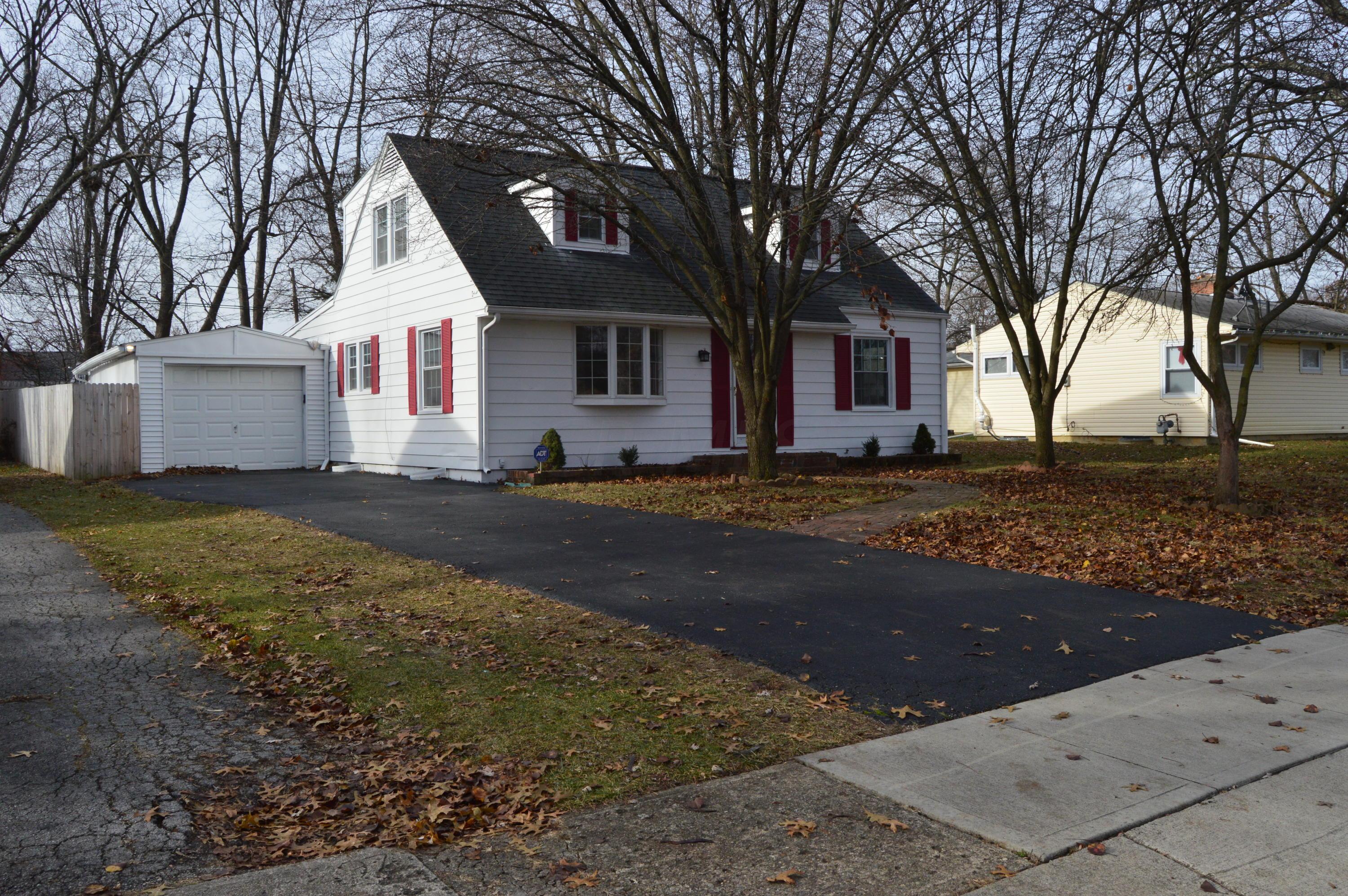 271 Danhurst Road Columbus, OH 43228 - Photo 1 of 32 Gallery Image 1