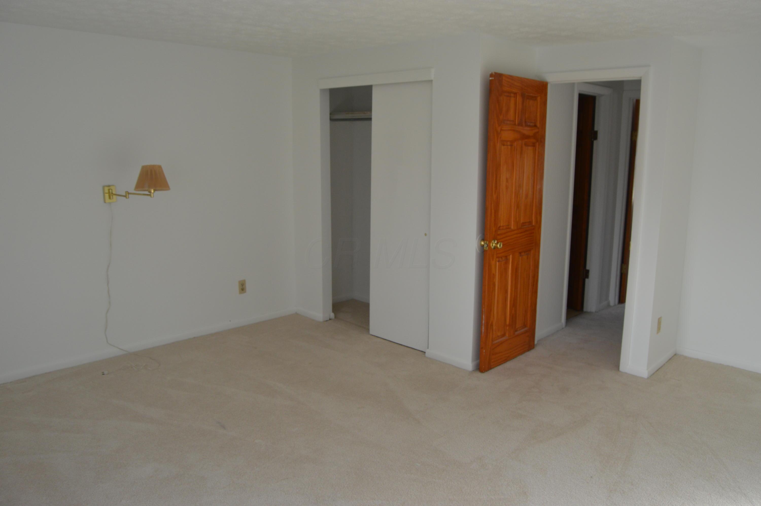 271 Danhurst Road Columbus, OH 43228 - Photo 22 of 32 Gallery Image 22