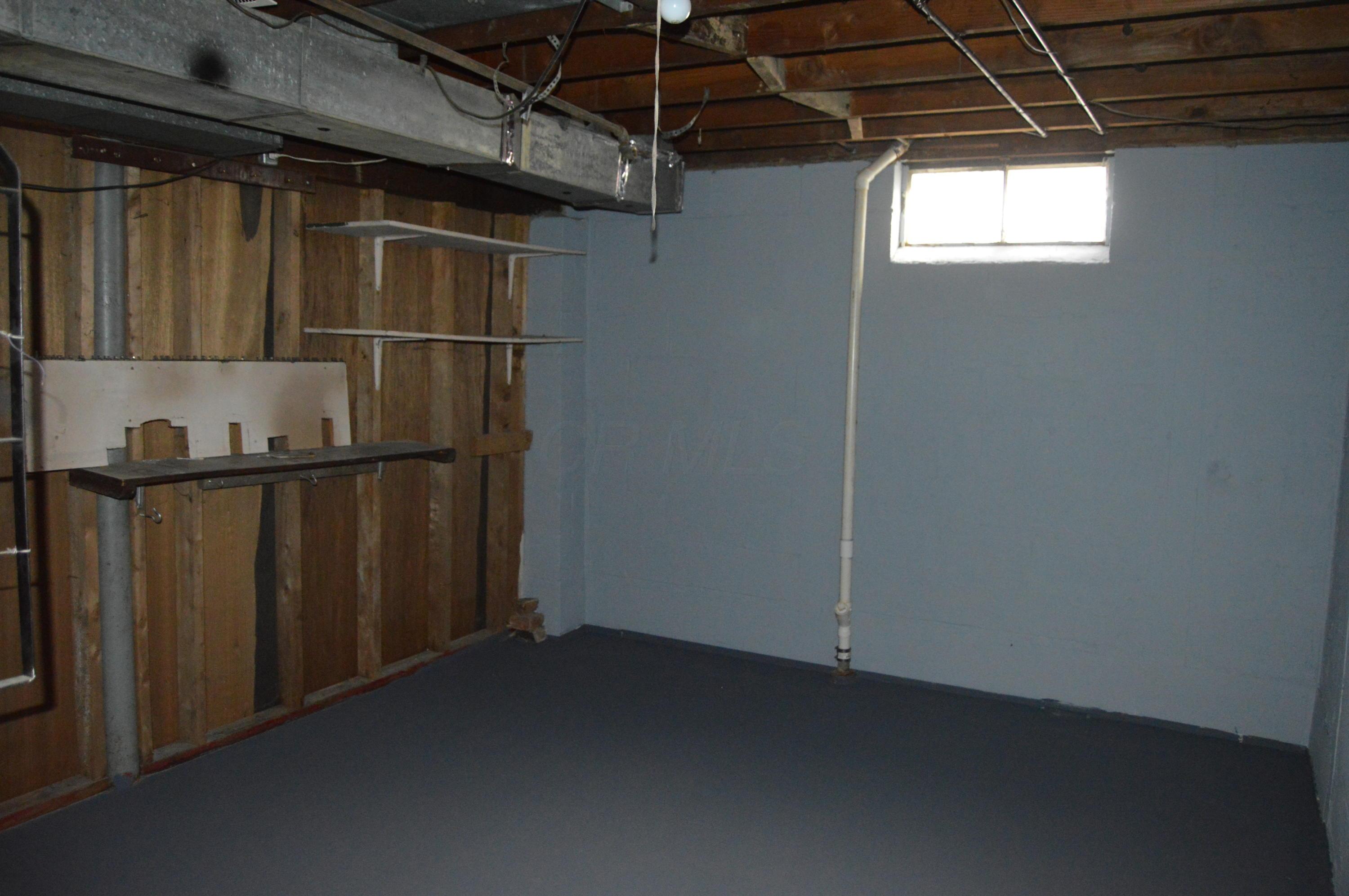 271 Danhurst Road Columbus, OH 43228 - Photo 28 of 32 Gallery Image 28