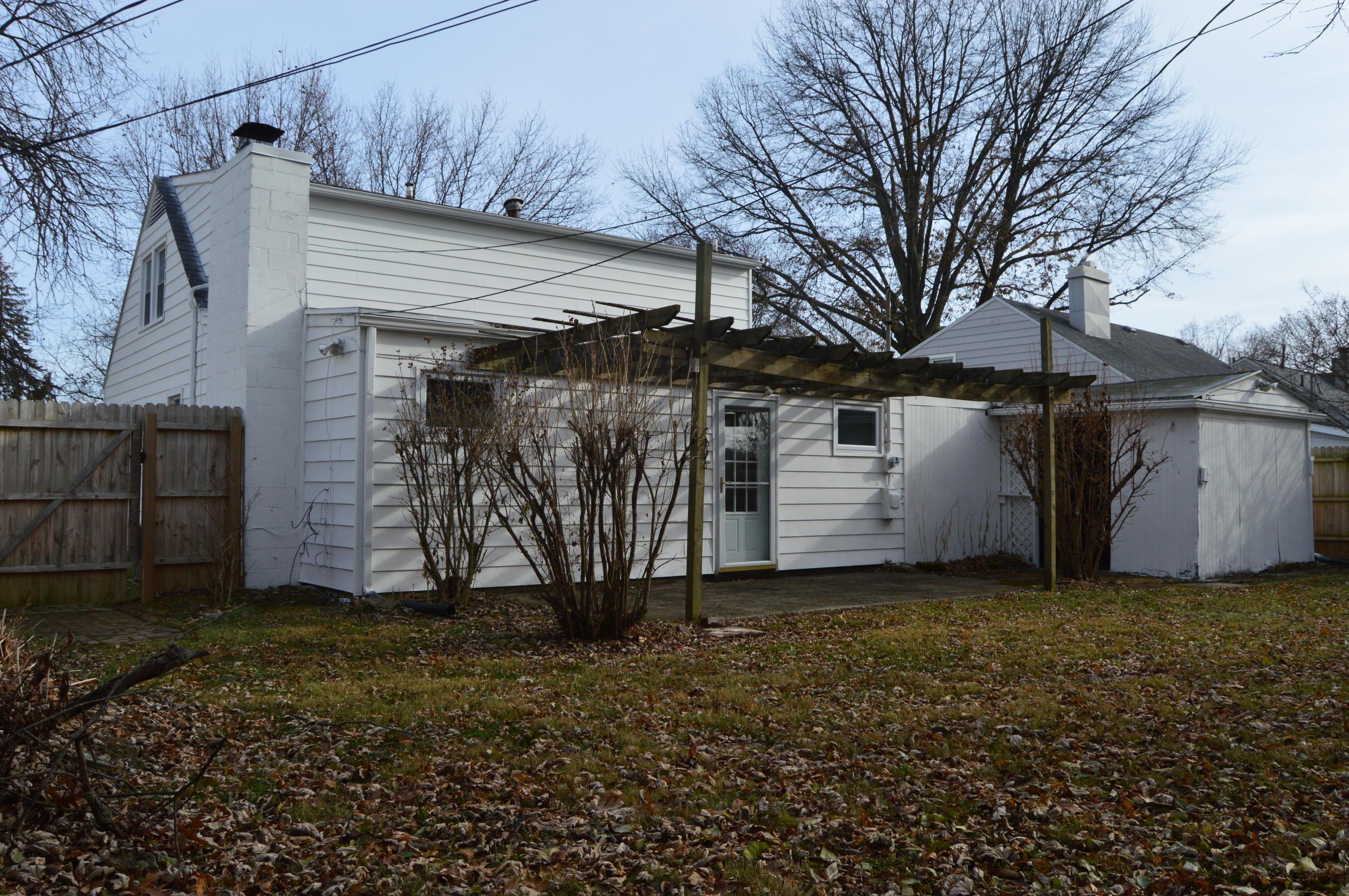 271 Danhurst Road Columbus, OH 43228 - Photo 3 of 32 Gallery Image 3