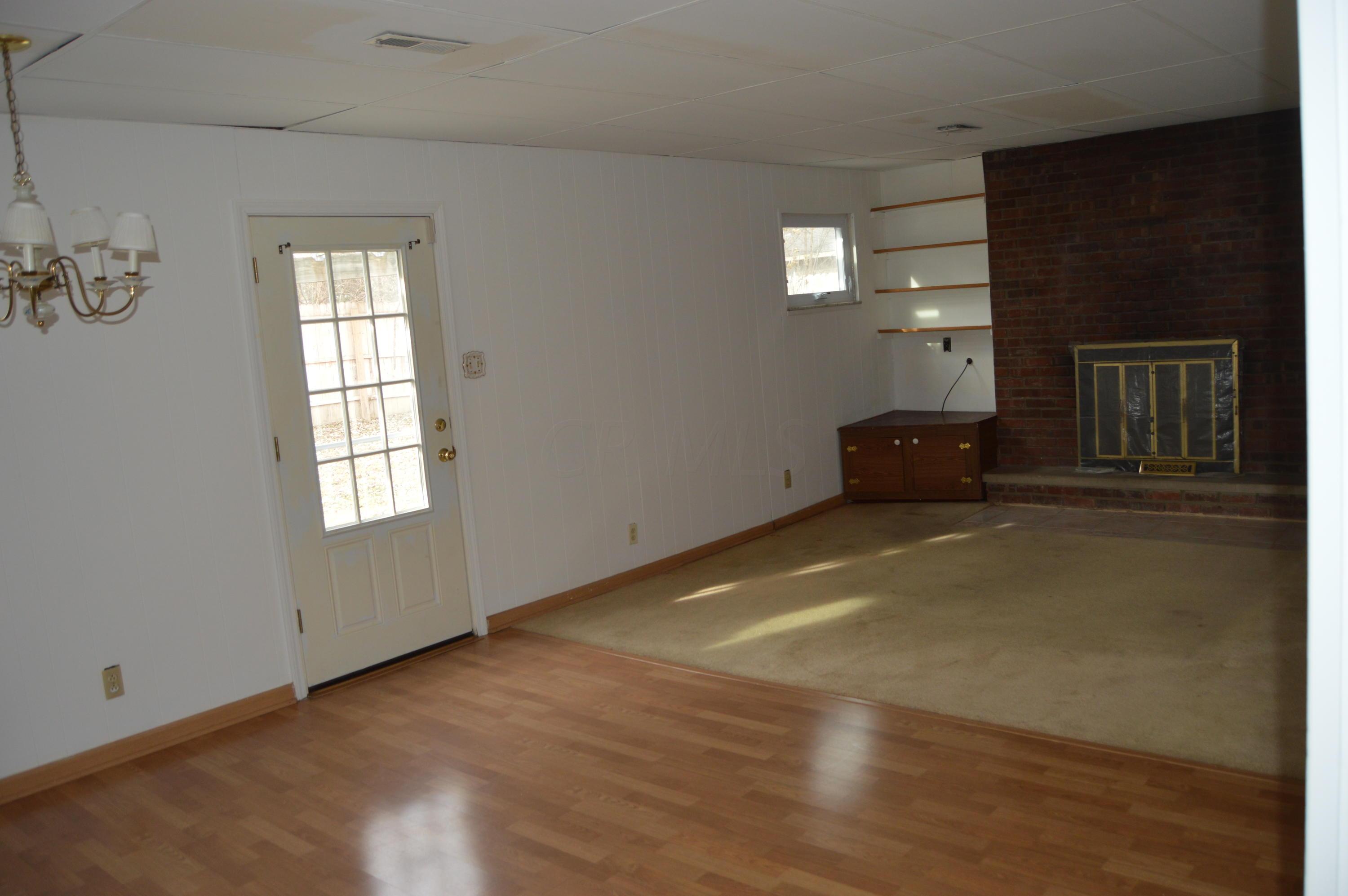 271 Danhurst Road Columbus, OH 43228 - Photo 8 of 32 Gallery Image 8