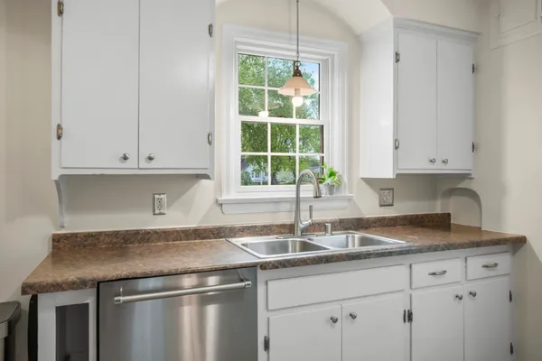 $415,000 | 1502 Farragut Street, Madison, WI 53704
