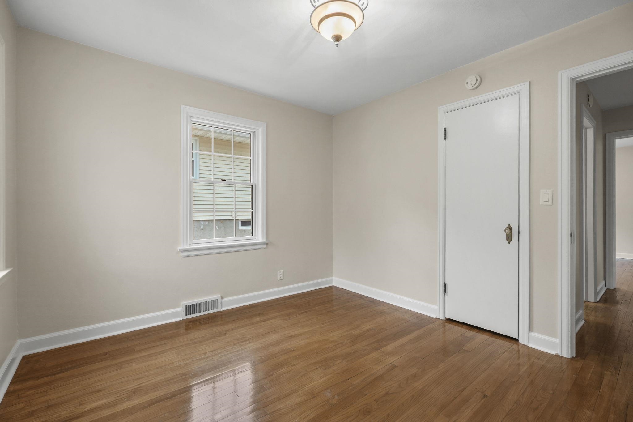 1502 Farragut Street Madison, WI 53704 - Photo 16 of 56