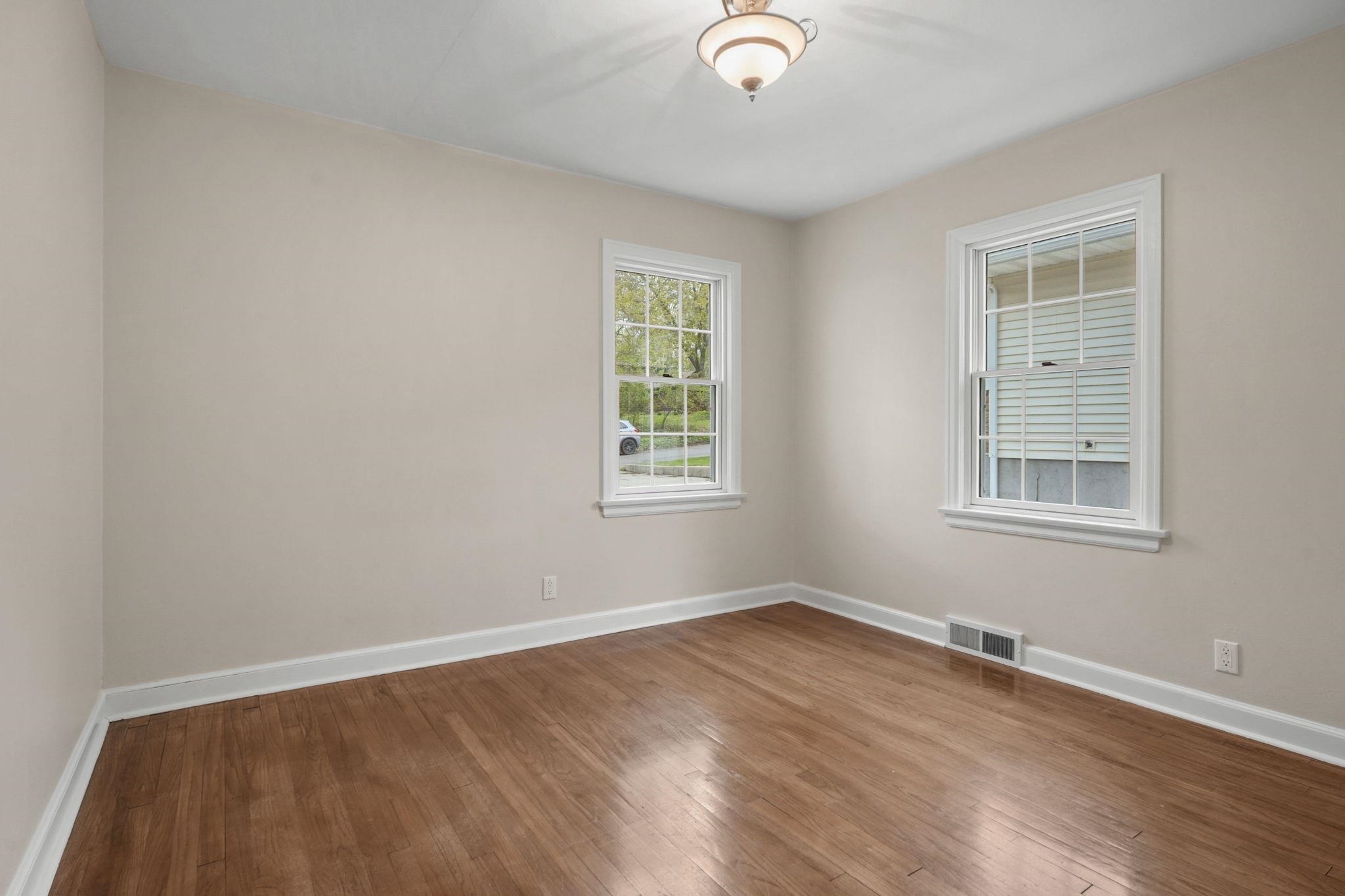 1502 Farragut Street Madison, WI 53704 - Photo 17 of 56