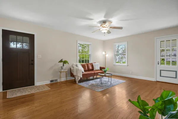 $415,000 | 1502 Farragut Street, Madison, WI 53704