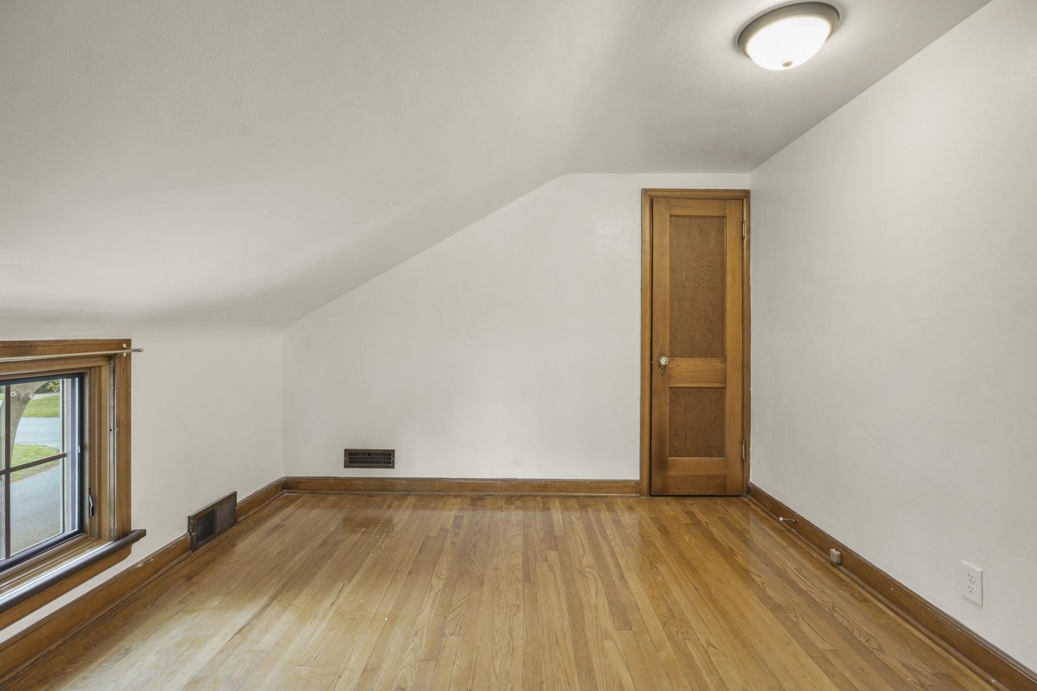 1502 Farragut Street Madison, WI 53704 - Photo 25 of 56