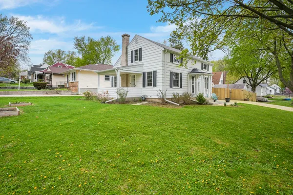 $415,000 | 1502 Farragut Street, Madison, WI 53704