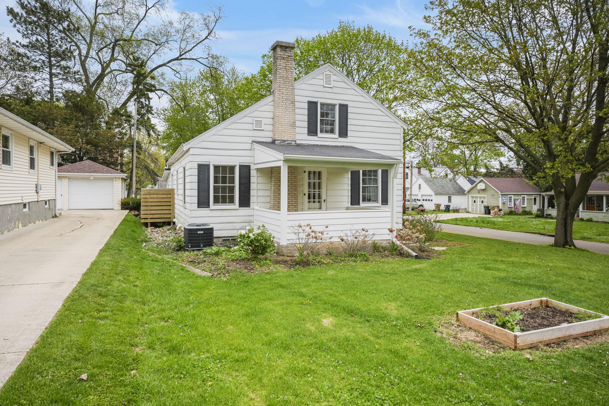 1502 Farragut Street Madison, WI 53704 - Photo 47 of 56