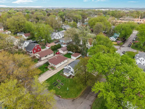 $415,000 | 1502 Farragut Street, Madison, WI 53704