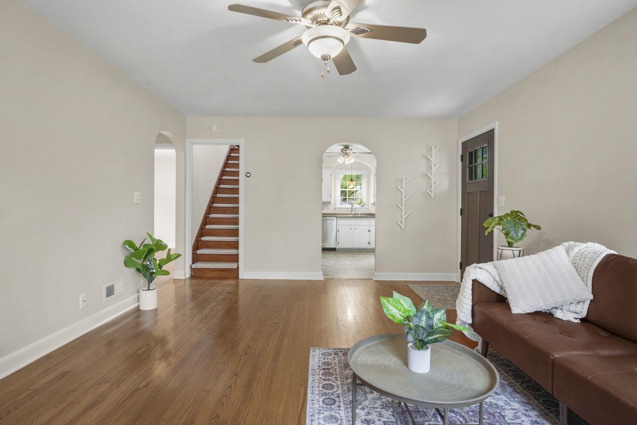 1502 Farragut Street Madison, WI 53704 - Photo 8 of 56