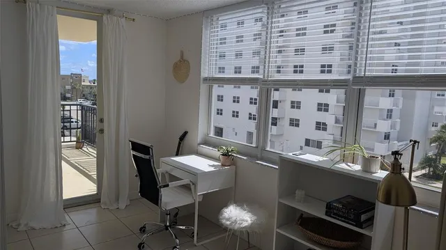 $3,400 | 1501 South Ocean Drive, Unit 404, Hollywood, FL 33019