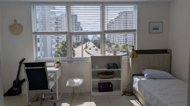 $3,400 | 1501 South Ocean Drive, Unit 404, Hollywood, FL 33019