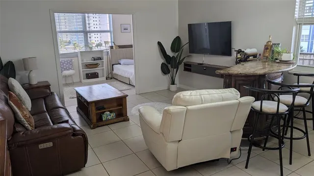 $3,400 | 1501 South Ocean Drive, Unit 404, Hollywood, FL 33019