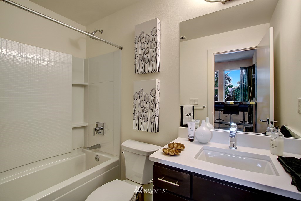9604 Main Street, Unit 3 Bothell, WA 98011 - Photo 5 of 18