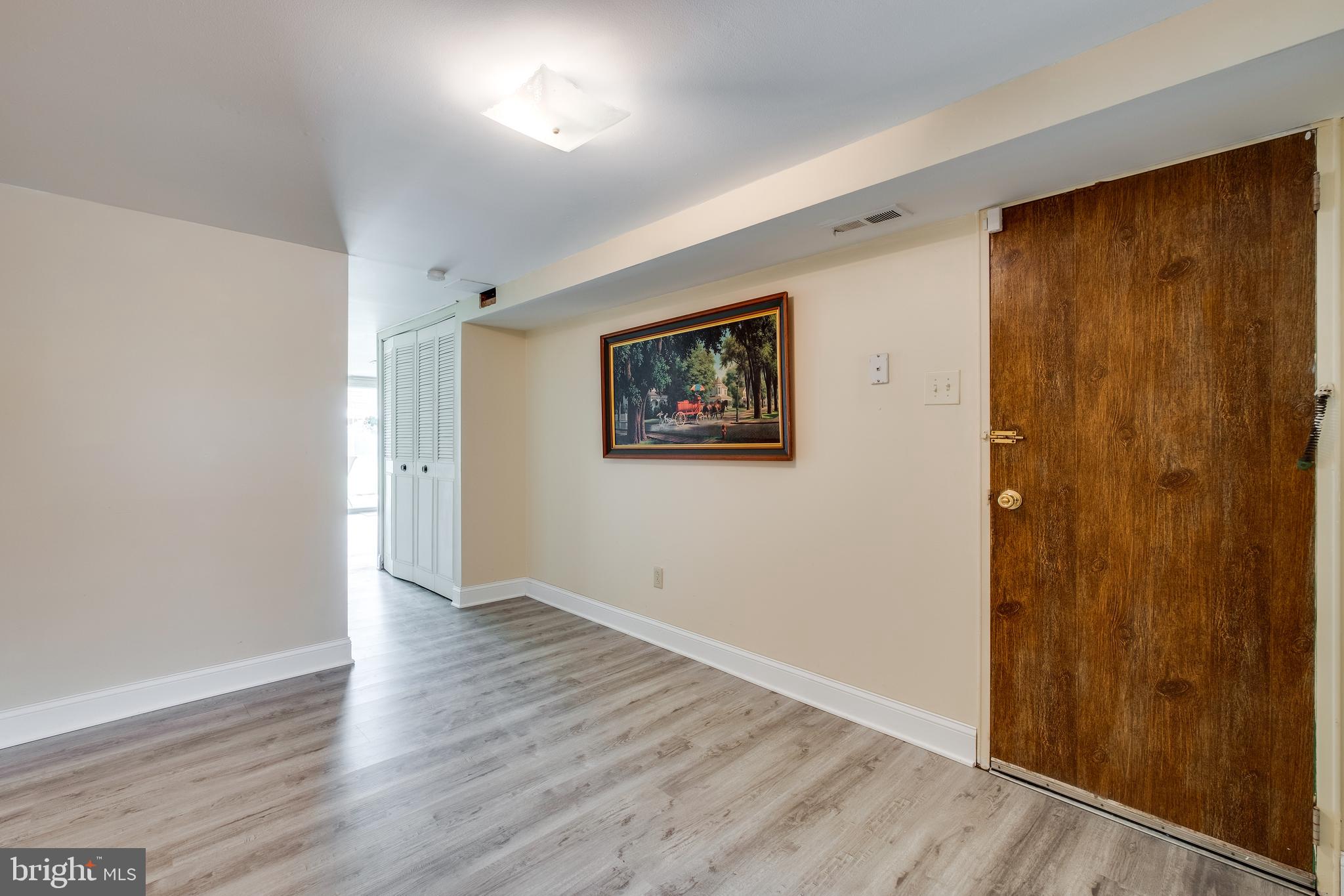 3532 Oakhill Road Philadelphia, PA 19154 - Photo 25 of 32 Garage Entry door
