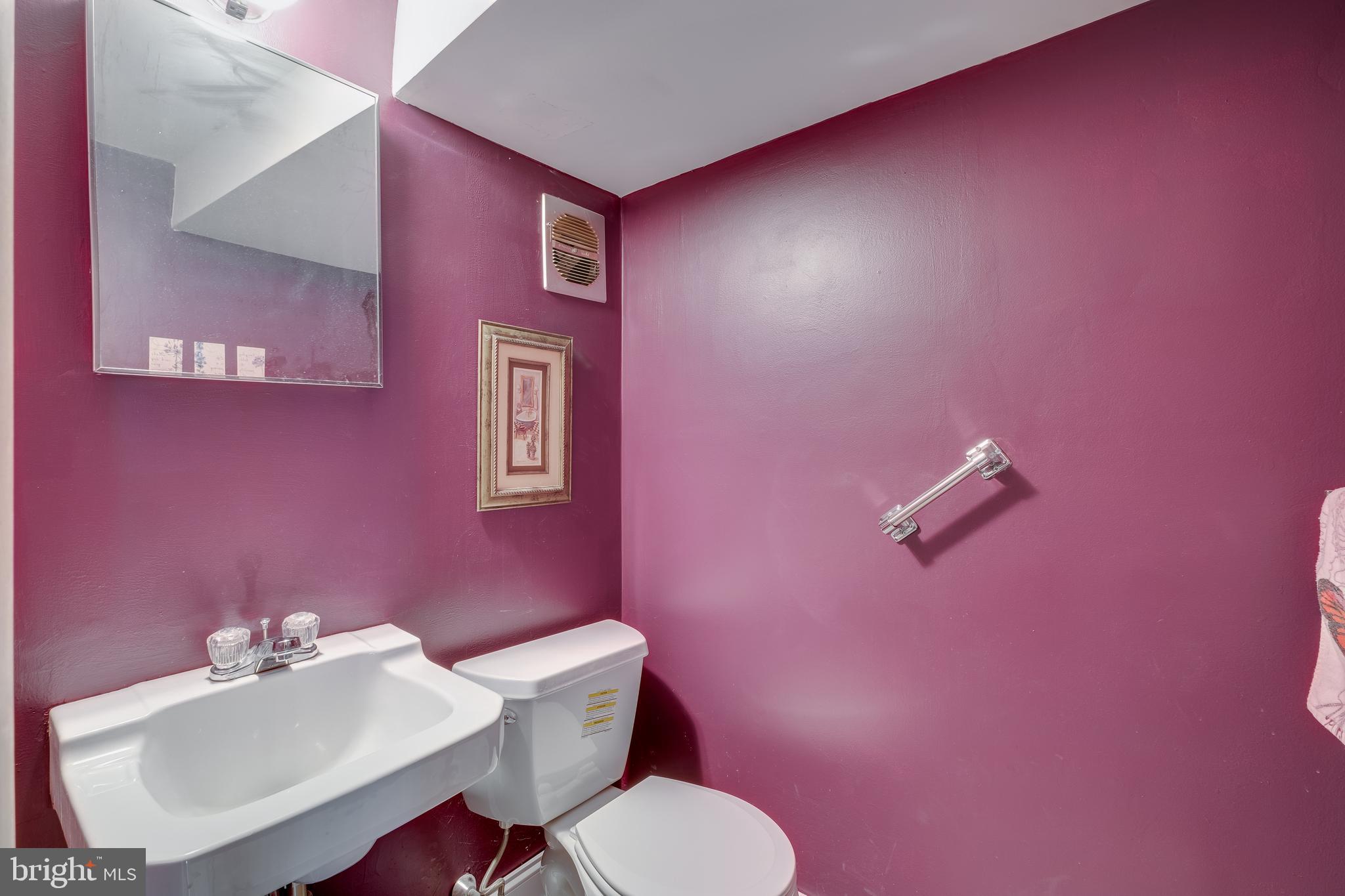 3532 Oakhill Road Philadelphia, PA 19154 - Photo 28 of 32 Convenient Half Bath in the Basement