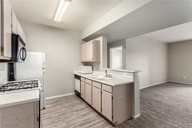 $1,250 | 7413 West Russell Road, Unit 254, Las Vegas, NV 89113
