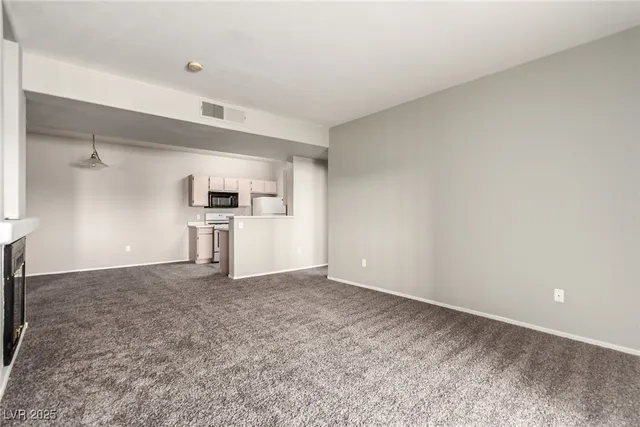 $1,250 | 7413 West Russell Road, Unit 254, Las Vegas, NV 89113