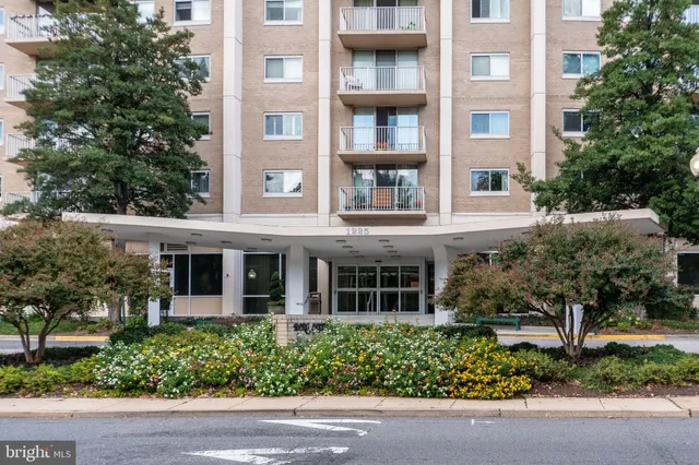 $1,990 | 1225 Martha Custis Drive, Unit 502, Alexandria, VA 22302