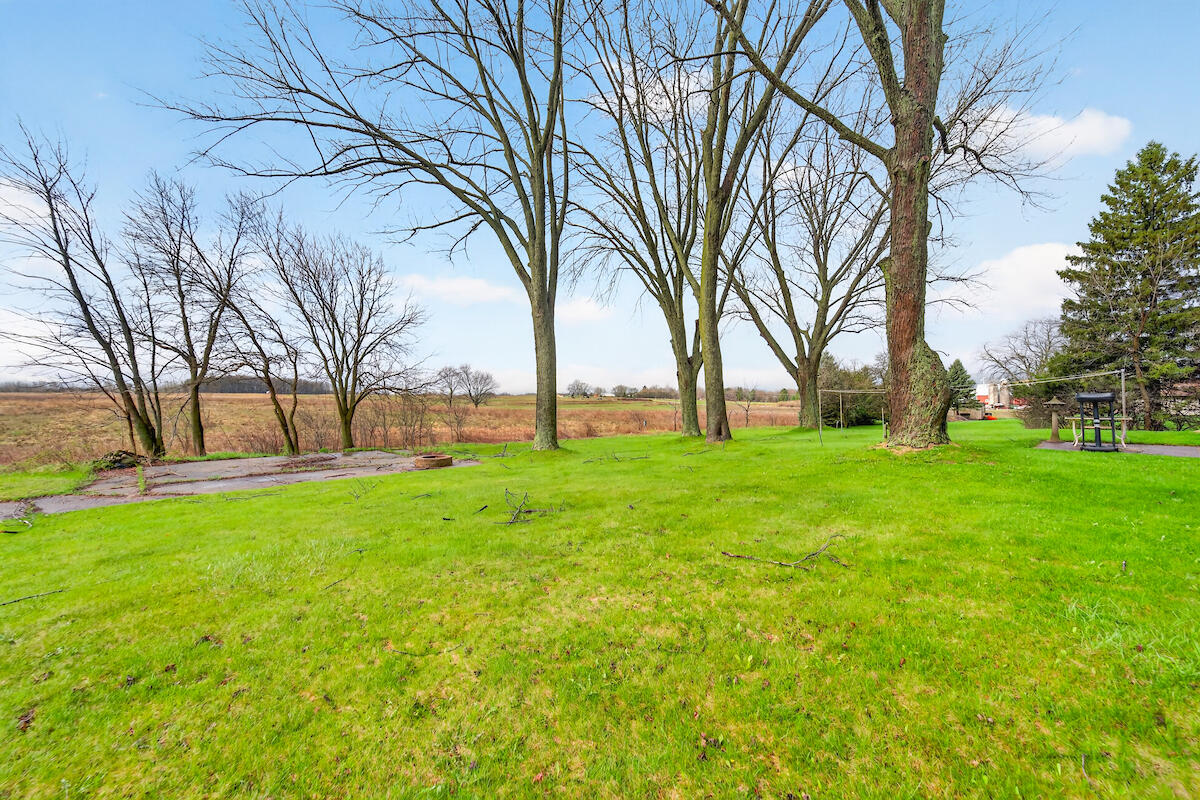 8705 West Donges Bay Road Mequon, WI 53097 - Photo 17 of 20 Backyard
