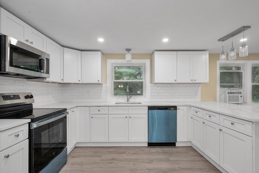 36 Poplar Road Brockton, MA 02301 - Photo 3 of 30