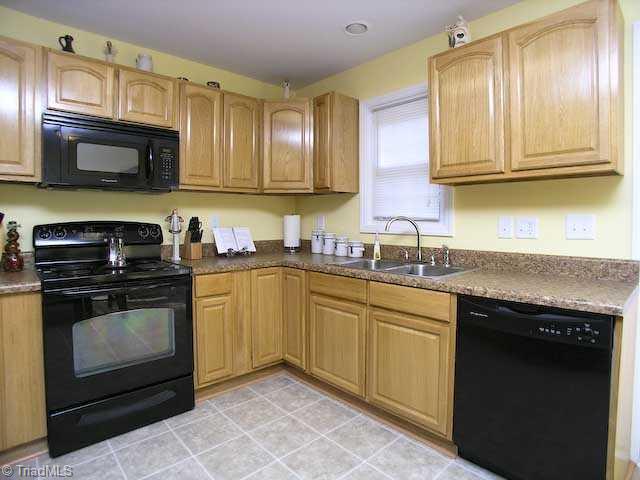 5328 Ridge Road Seagrove, NC 27341 - Photo 4 of 16 Kitchen.