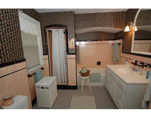 48 Kenilworth Road Arlington, MA 02476 - Photo 21 of 25 Gallery Image 21