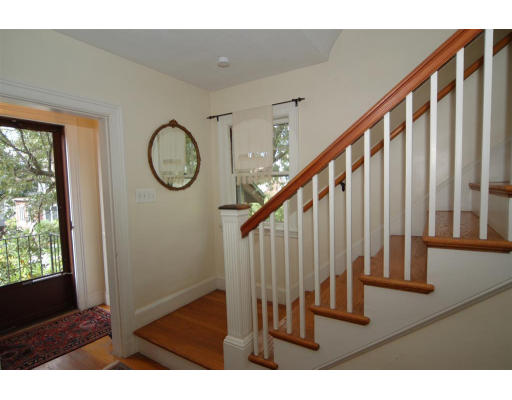 48 Kenilworth Road Arlington, MA 02476 - Photo 6 of 25 Gallery Image 6