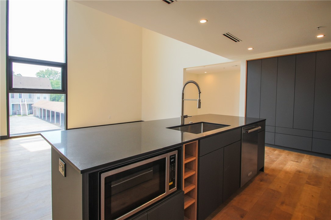 33 Russell Street, Unit 202 Rochester, NY 14607 - Photo 12 of 30