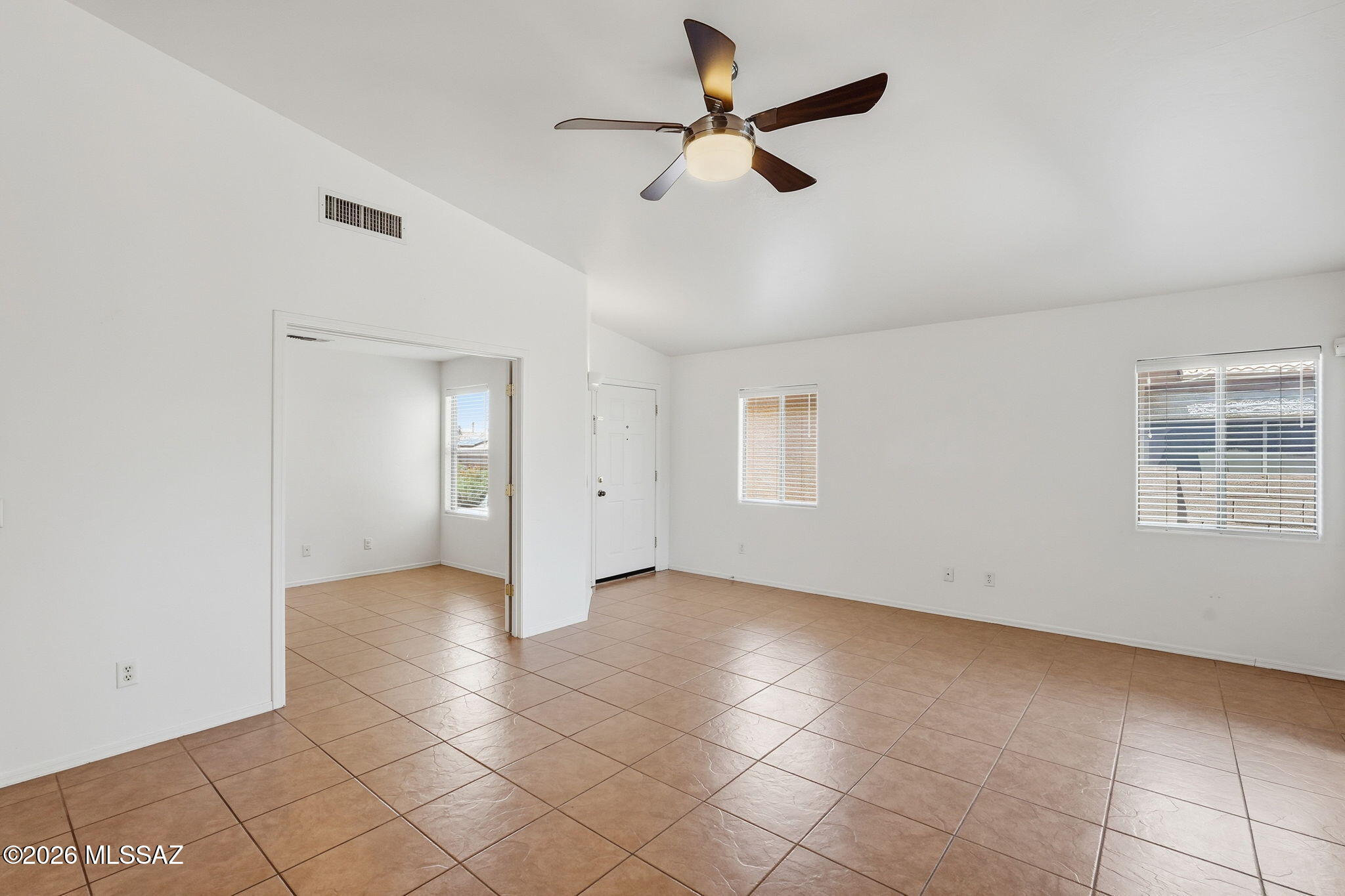 8435 East Bowline Road Tucson, AZ 85710 - Photo 11 of 42 007_ListerPros