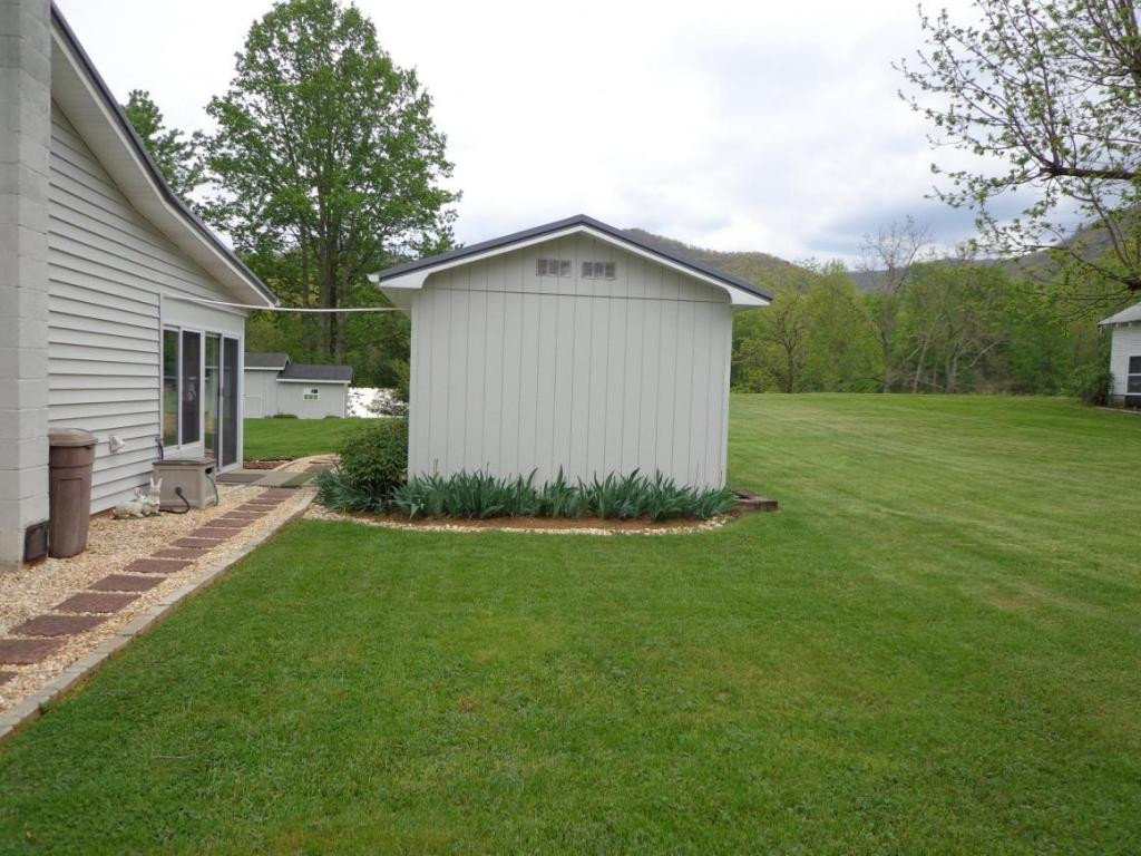 325 H Heaton Road Elizabethton, TN 37643 - Photo 8 of 16 Photo 9