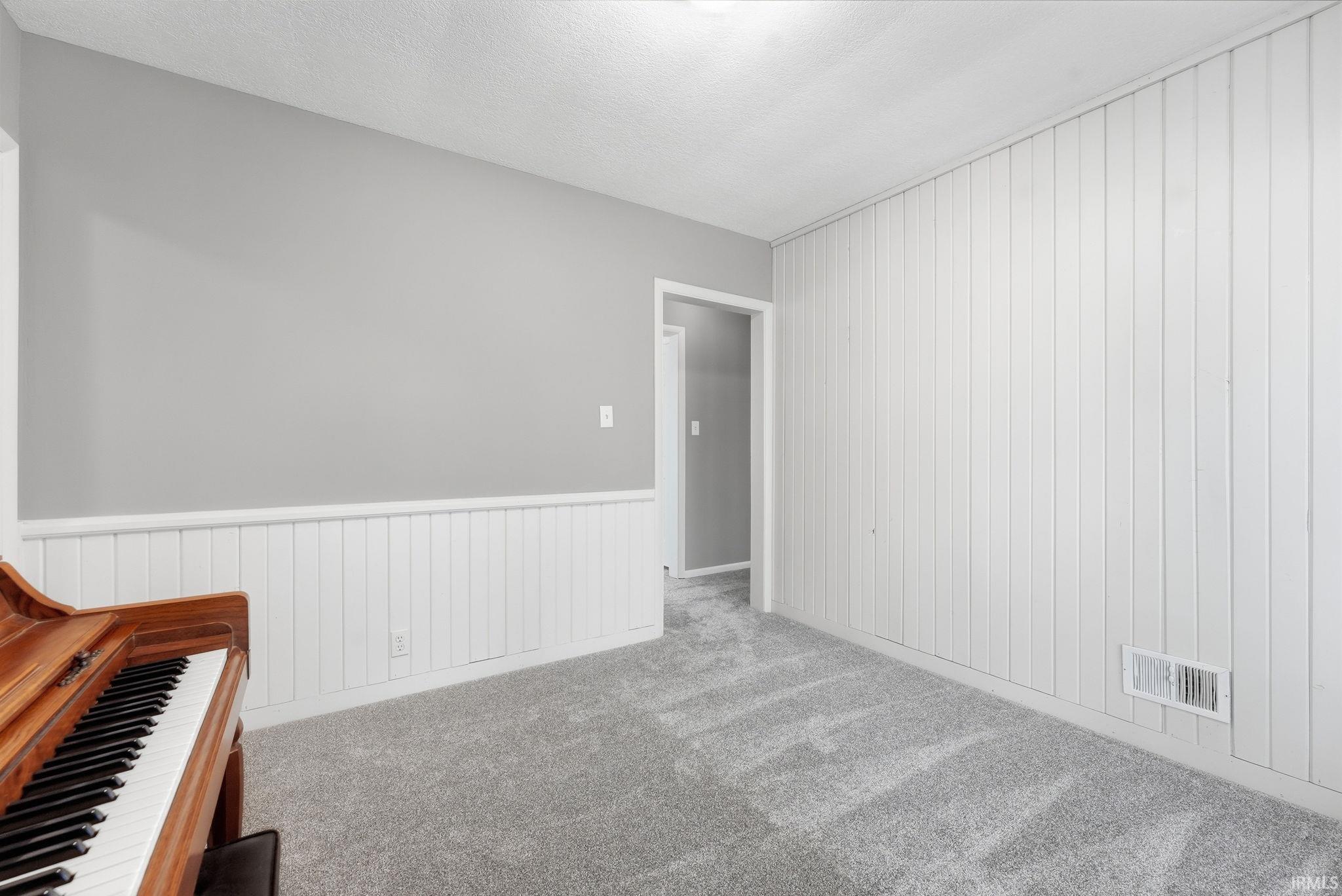 8310 Winchester Road Fort Wayne, IN 46819 - Photo 15 of 50 Gallery Image 15