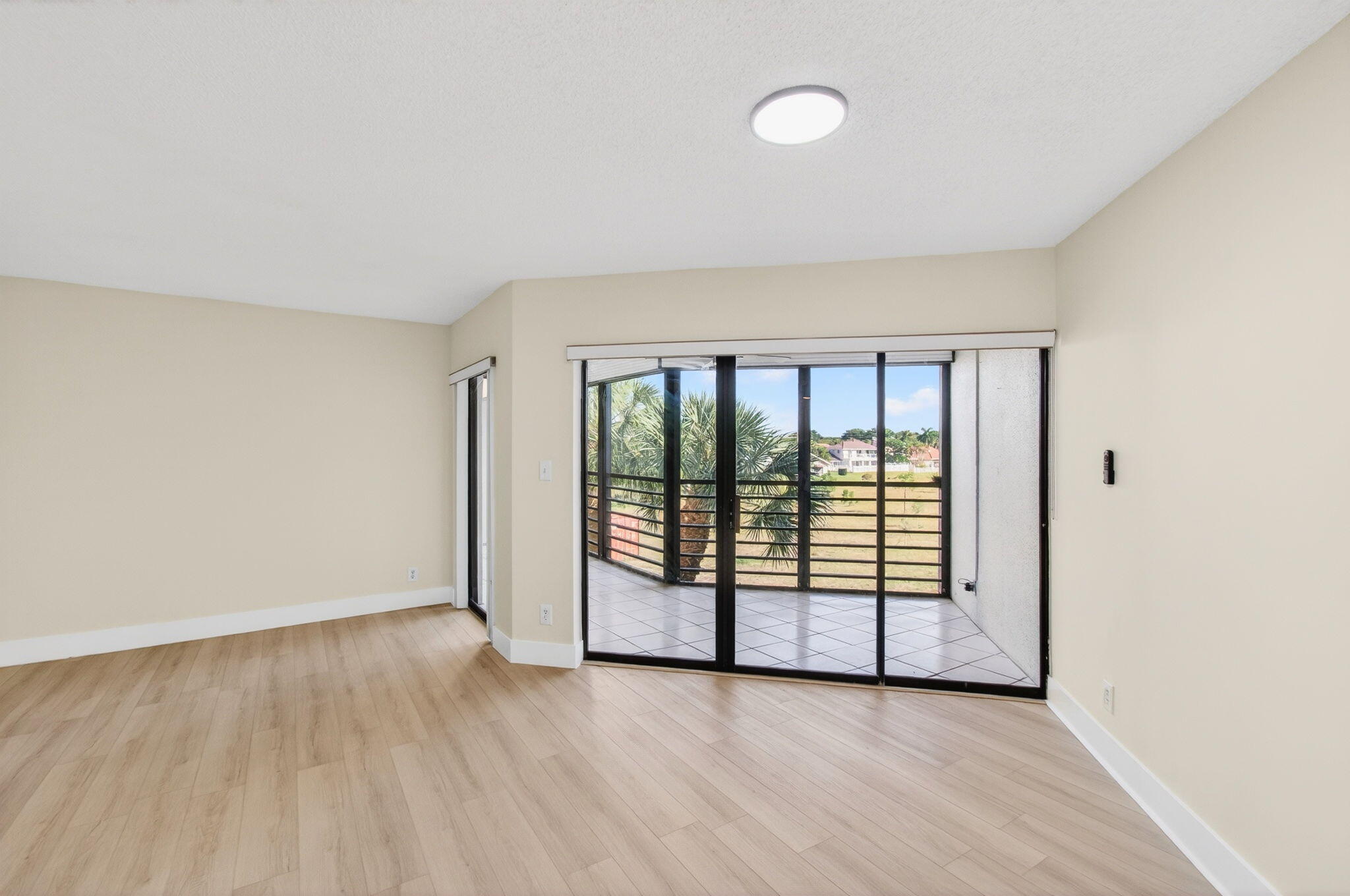 5900 Camino Del Sol, Unit 304 Boca Raton, FL 33433 - Photo 13 of 87 23-web-or-mls-DSC_4689
