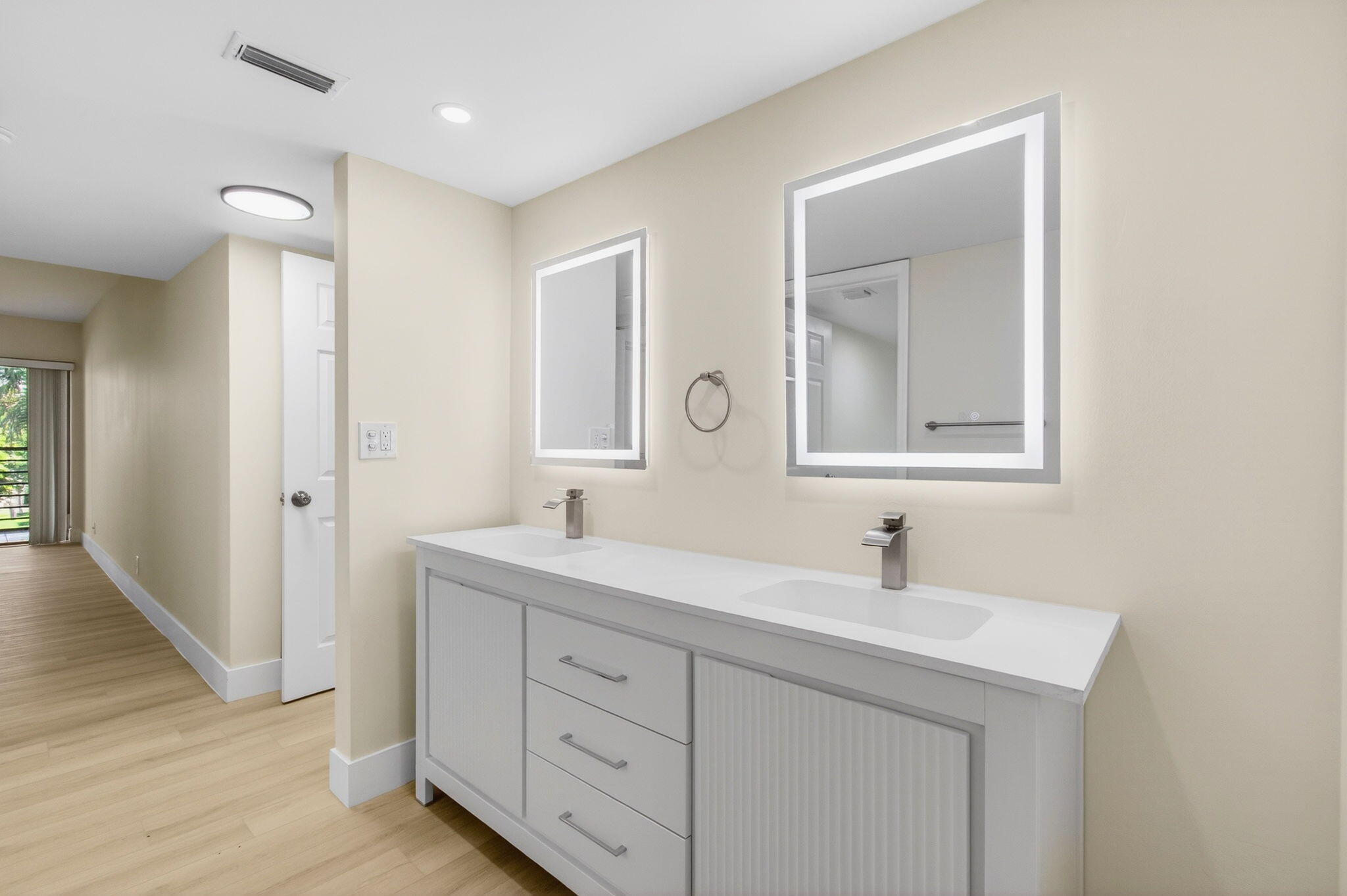 5900 Camino Del Sol, Unit 304 Boca Raton, FL 33433 - Photo 15 of 87 46-web-or-mls-DSC_4517