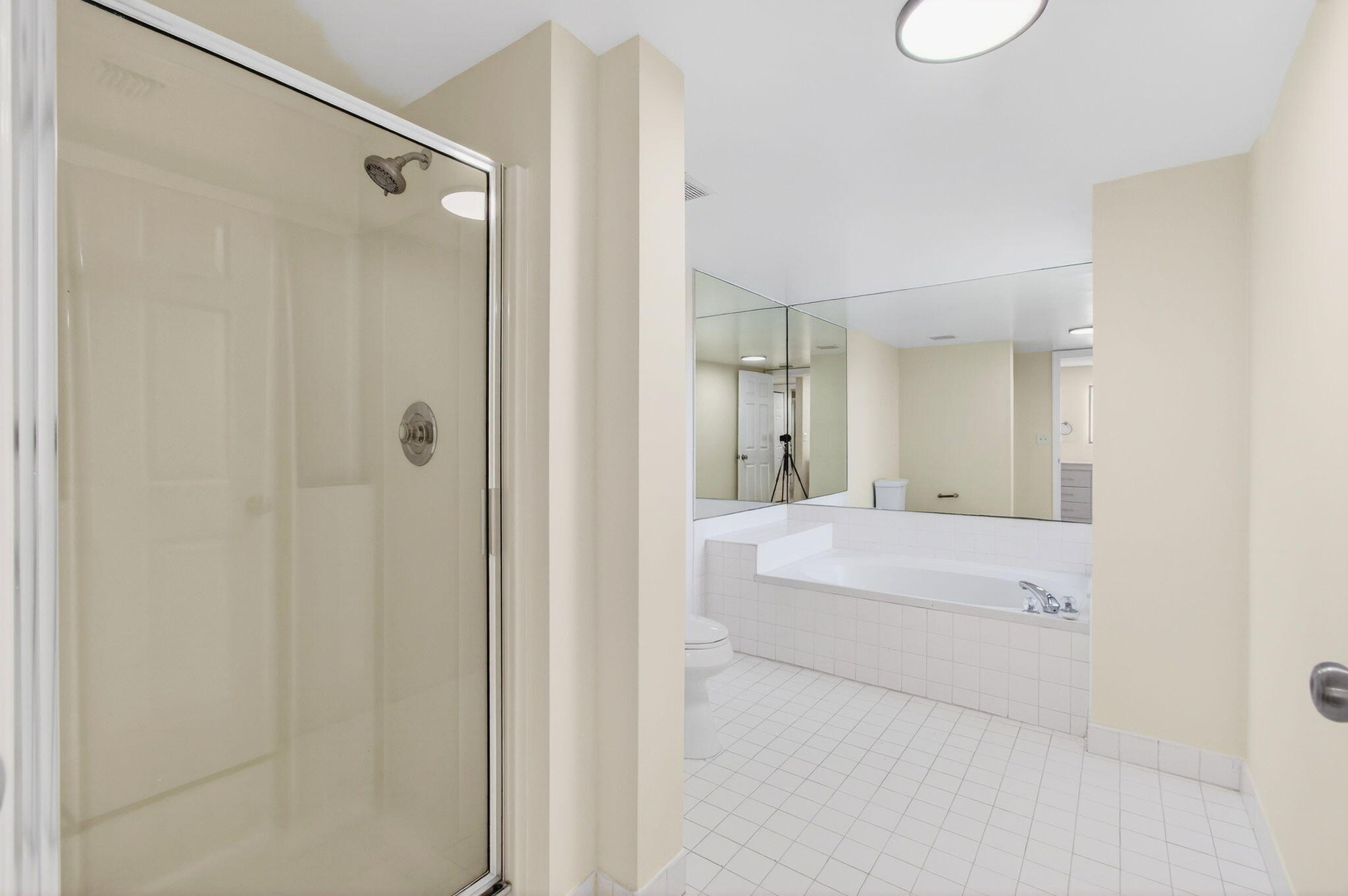 5900 Camino Del Sol, Unit 304 Boca Raton, FL 33433 - Photo 18 of 87 43-web-or-mls-DSC_4486