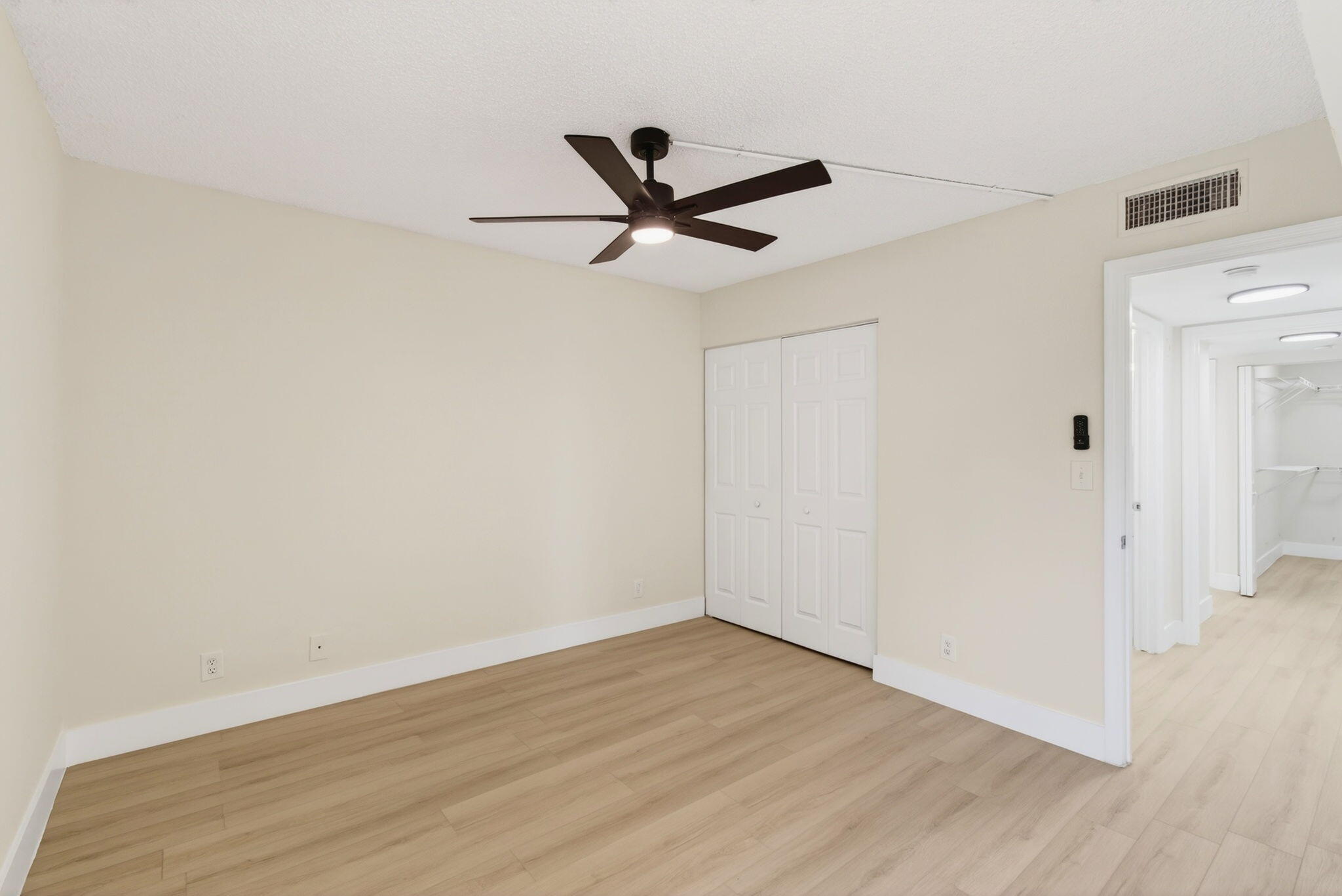 5900 Camino Del Sol, Unit 304 Boca Raton, FL 33433 - Photo 28 of 87 50-web-or-mls-DSC_4539