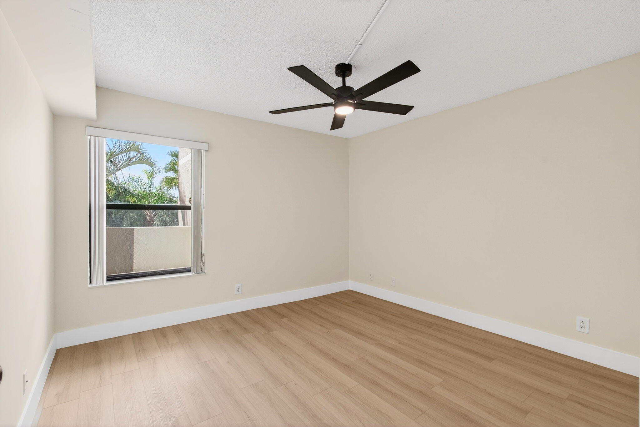 5900 Camino Del Sol, Unit 304 Boca Raton, FL 33433 - Photo 29 of 87 49-web-or-mls-DSC_4535