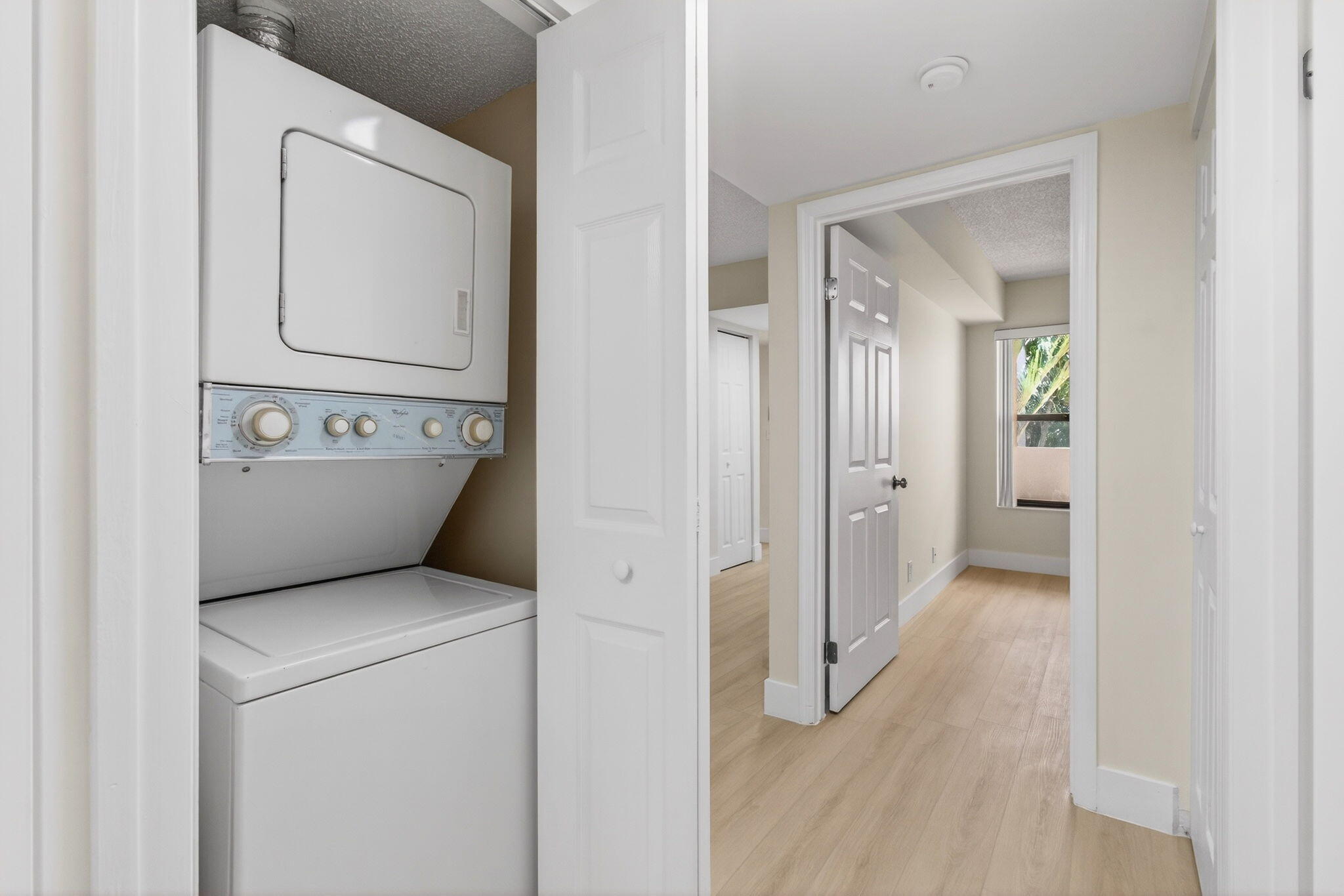 5900 Camino Del Sol, Unit 304 Boca Raton, FL 33433 - Photo 31 of 87 57-web-or-mls-DSC_4606