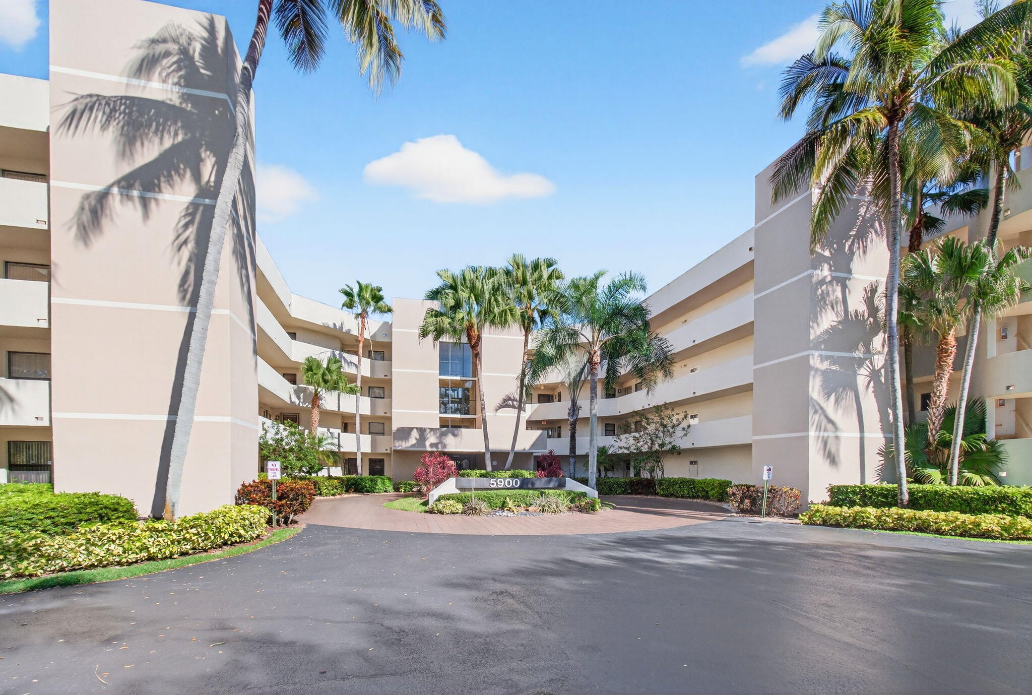 5900 Camino Del Sol, Unit 304 Boca Raton, FL 33433 - Photo 39 of 87 1-web-or-mls-DSC_4713