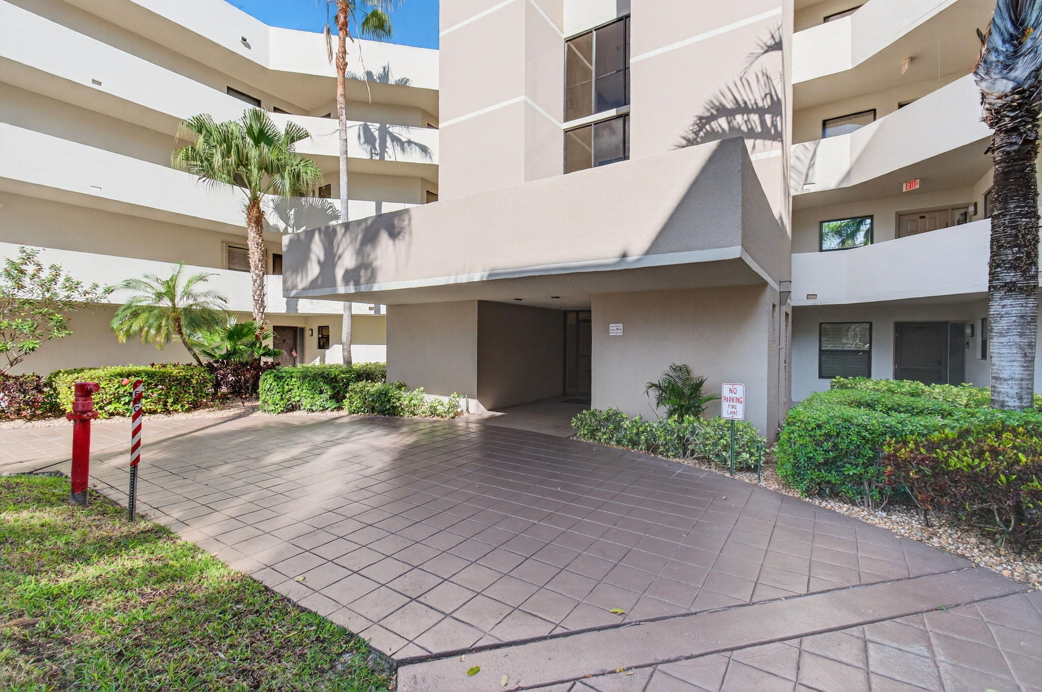 5900 Camino Del Sol, Unit 304 Boca Raton, FL 33433 - Photo 43 of 87 5-web-or-mls-DSC_4729