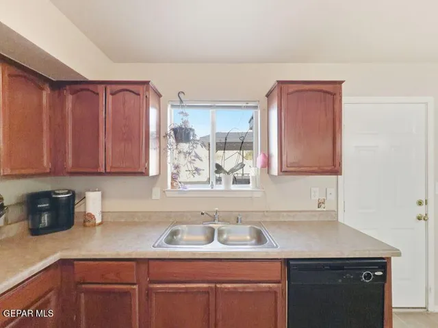 $217,950 | 2828 Owl Rock Place, El Paso, TX 79938