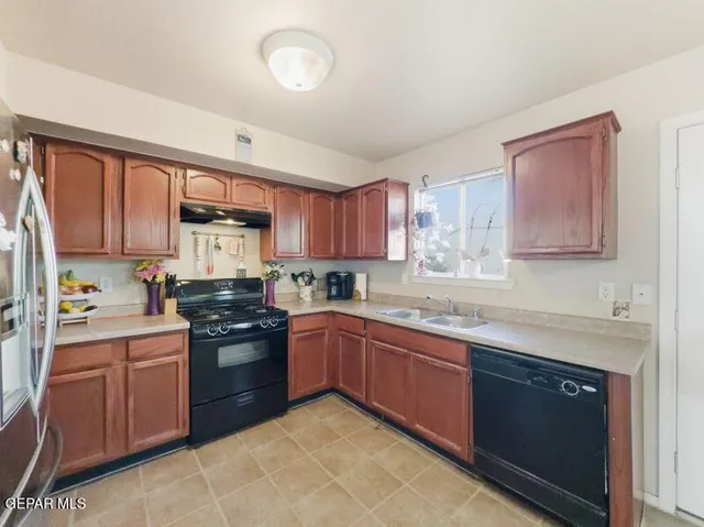 $217,950 | 2828 Owl Rock Place, El Paso, TX 79938