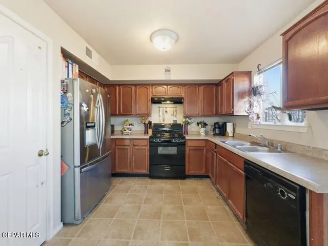 $217,950 | 2828 Owl Rock Place, El Paso, TX 79938